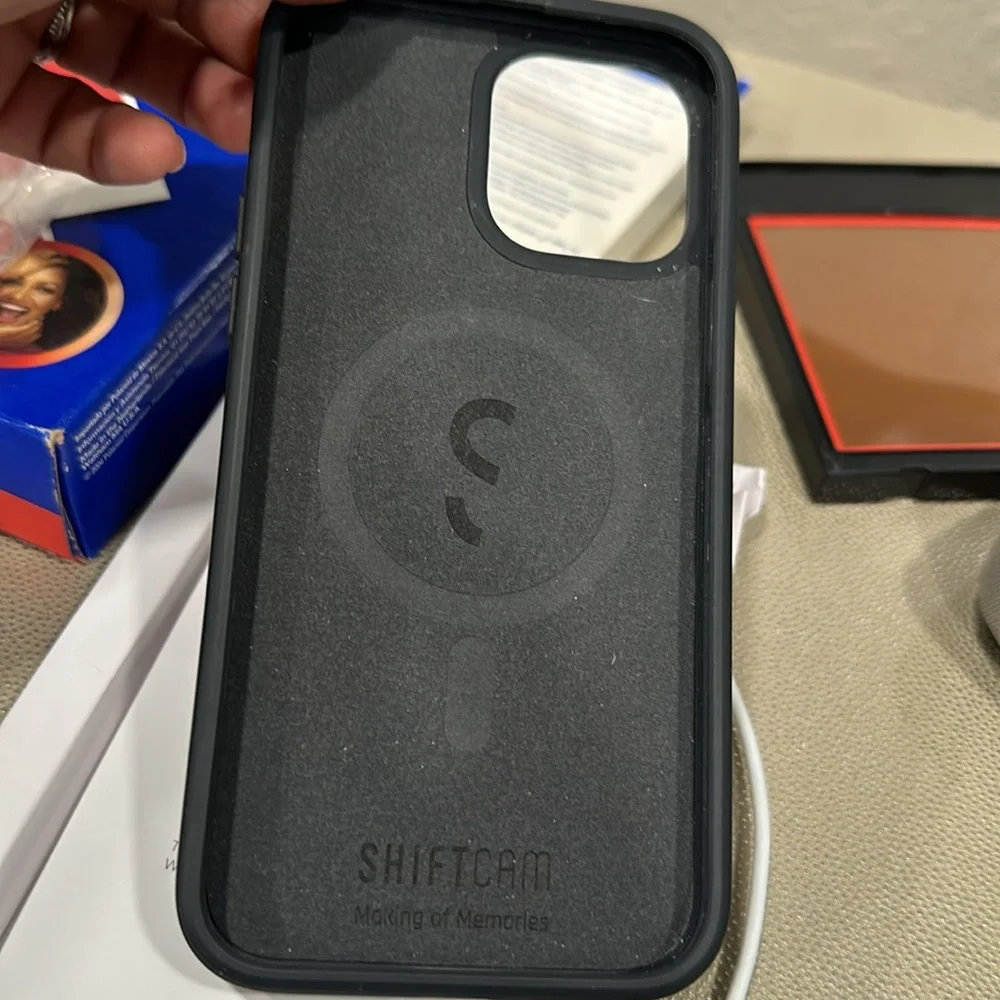 Siftcam Lens Ultra 16mm Wide Angle works w/all IPhones & Samsung G & Camera Case